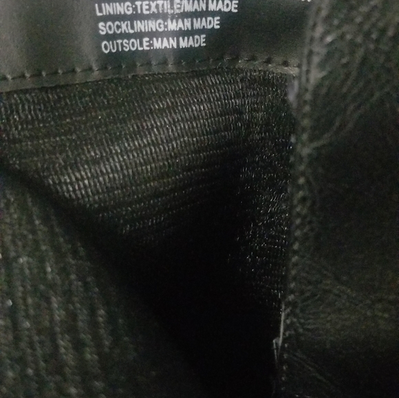 Blk boots - Picture 2 of 4